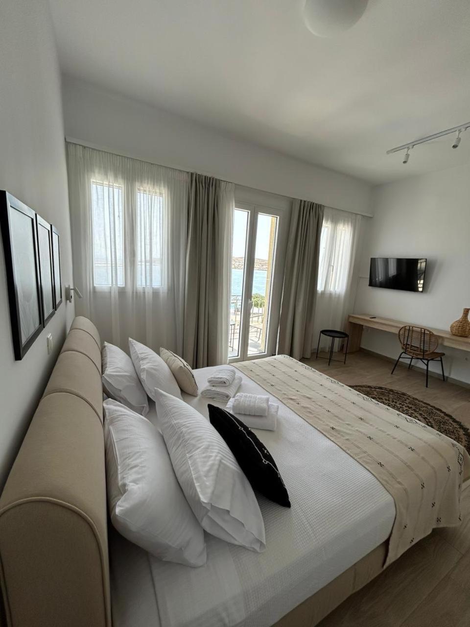 Emilia Suites Ermoúpoli Extérieur photo